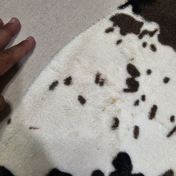 Faux Cowhide Rug / Mat Colors White Brown Black Measures 43 Inches ×29.5 Inches - Picture 5 of 8